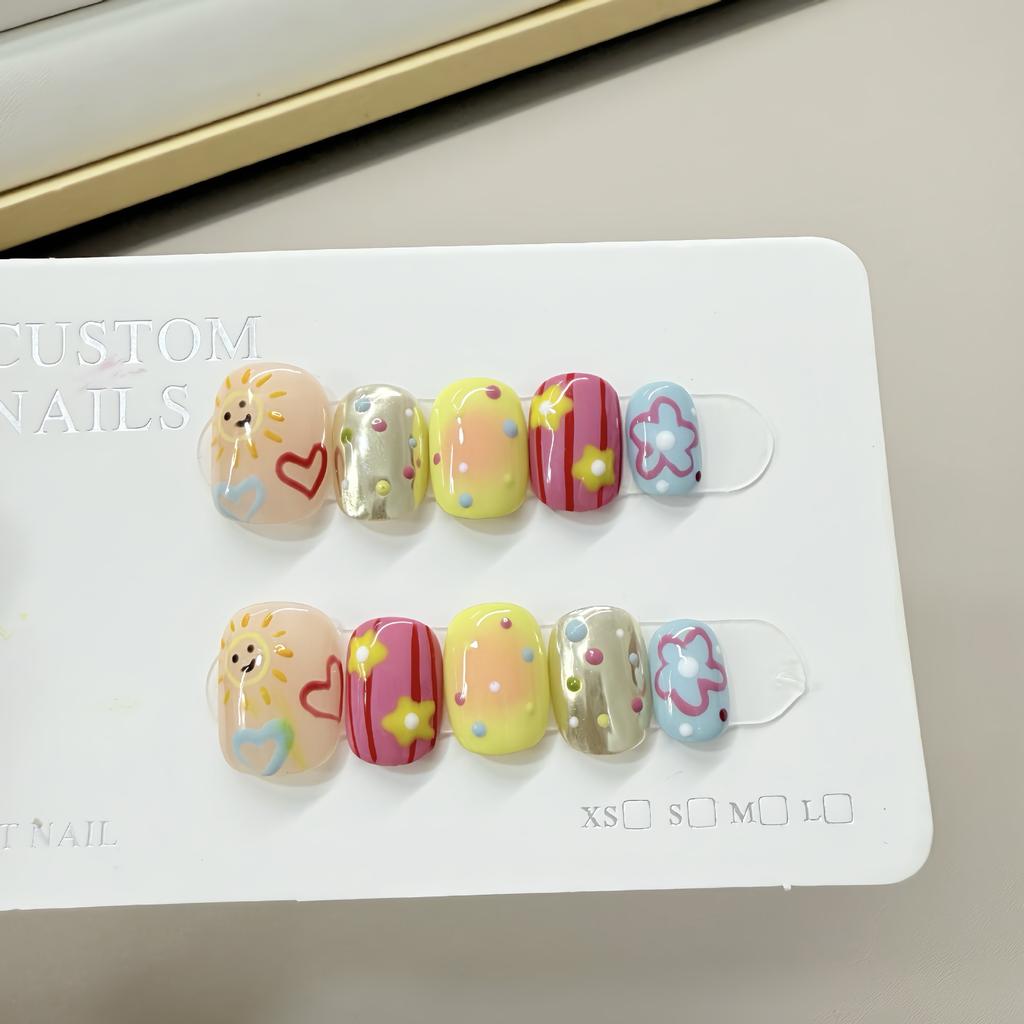 10Pcs Handmade Sunflower Press On Nails Short Oval Colorful Polka Dots Stars Fake Nail Art For Women And Girls