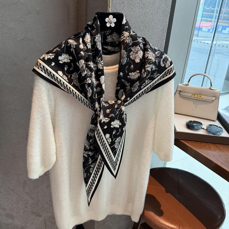 Light luxury high-end large triangular scarf women's soft twill silk classic versatile scarf shoulder white-collar office scarf silk scarf