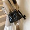 Bag Autumn Women 2025 New Large Capacity Commuter Bag Fashion One Shoulder Diamond Chain Bag Simple Bucket Bag