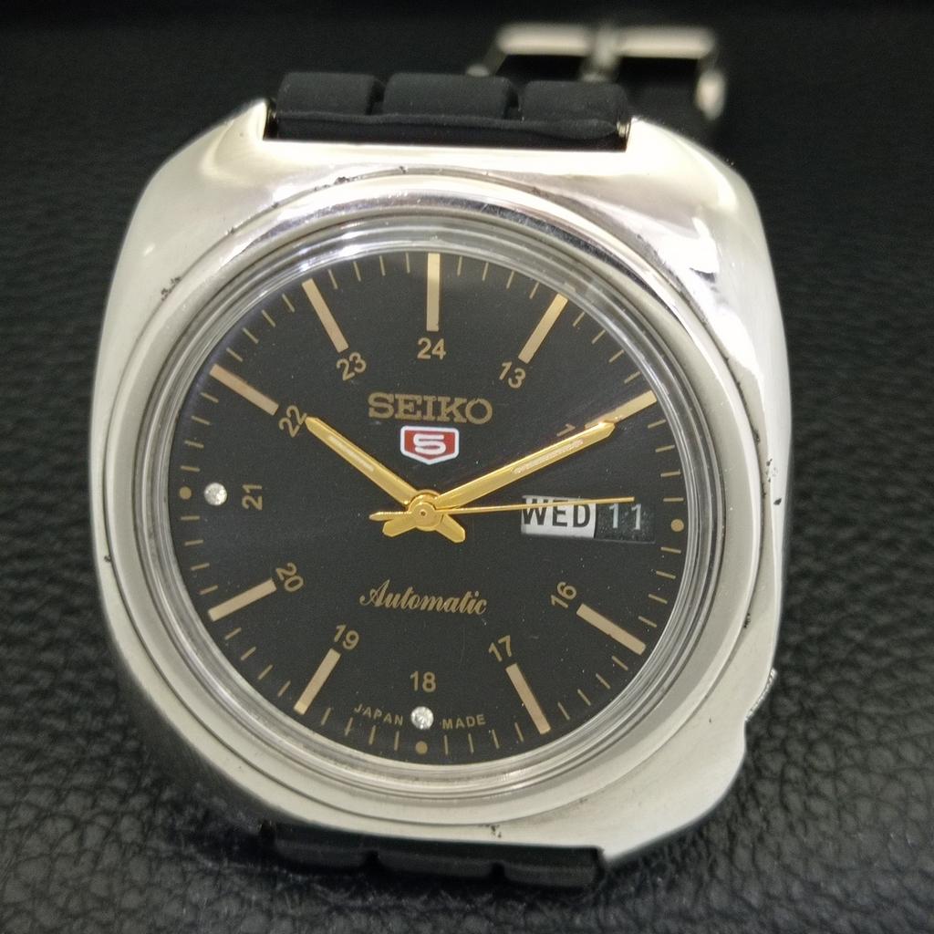 VINTAGE SEIKO 5 AUTOMATIC 6119C JAPAN MENS BLACK COLOR DIAL WATCH A702333-5 R124-a702333