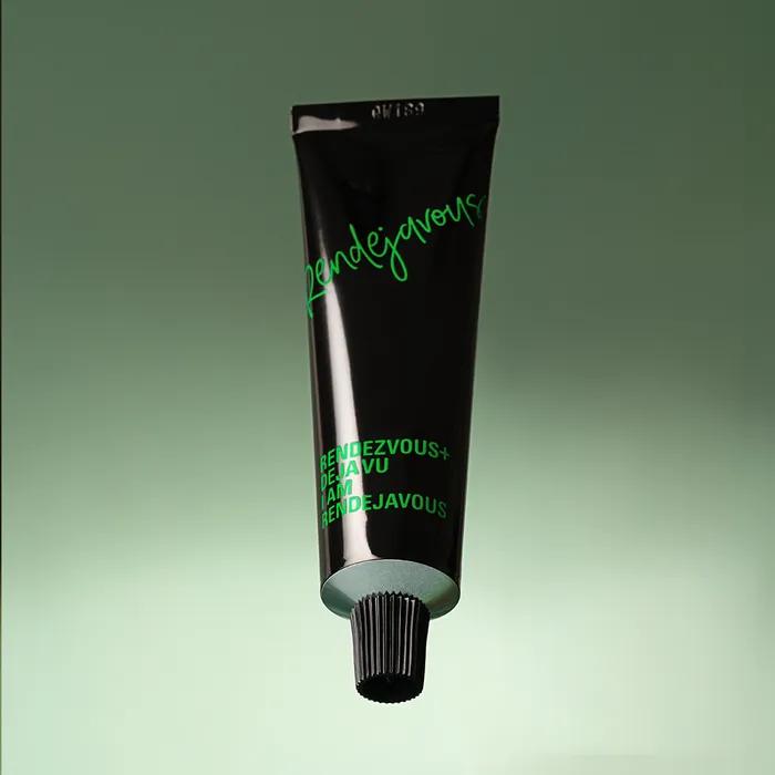 

Улучшение морщин Крем для рук с парфюмом Pore De Visa 30 мл