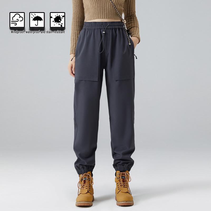 Pantalon de randonnée softshell coupe-vent et imperméable pour femmes de Bird, adapté aux sports de plein air et aux loisirs de printemps, d'automne et d'été.