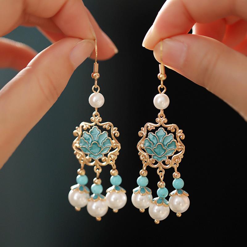 

Новые серьги-крючки с кисточками из лотоса и жемчуга в китайском стиле, аксессуары для ханьфу и ципао, серьги для путешествий и фотосессий, изысканные серьги премиум-класса