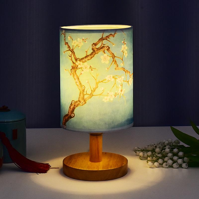 Chinese Artistic Retro LED Desk Lamp for Bedroom or Dormitory