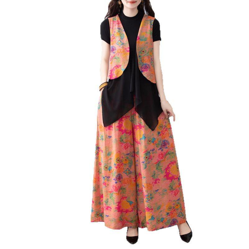 Retro Jacquard Sleeveless Vest & Wide-Leg Pants Set in New Chinese Style for Middle-Aged Women.
