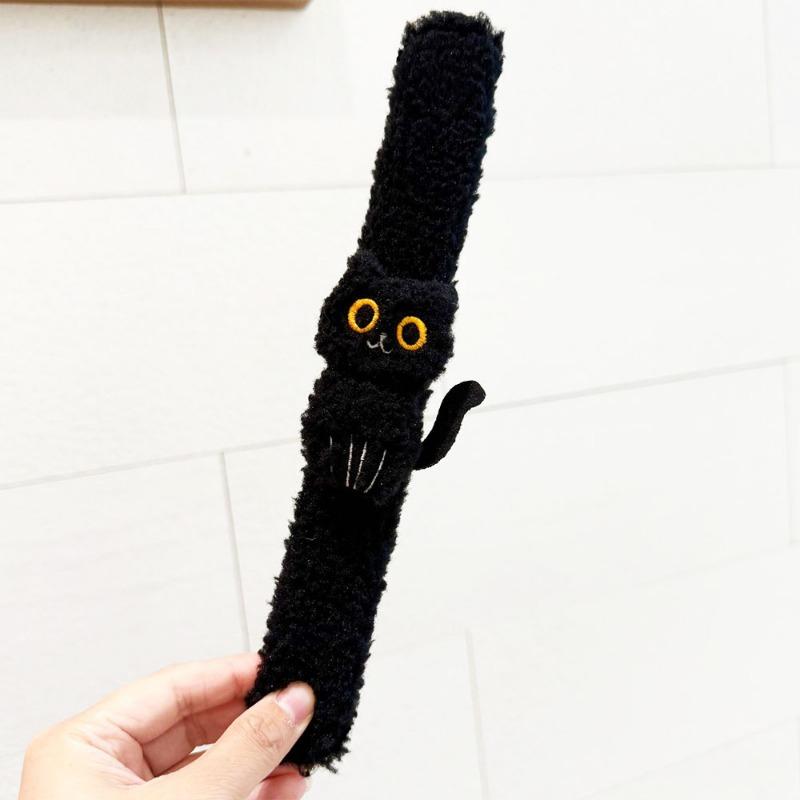 

New Halloween Snap Ring Plush Doll Bracelet Ornaments Holiday Party Dress Up Pat Ring Toys