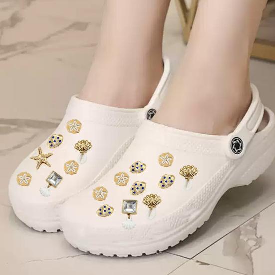 Gold-Toned Shell Shoe Charm, Ocean Themed Summer Shoe Decoration, Seashell Starfish Shoe Charm for Clogs Women Girls Beach Vacation Accessories