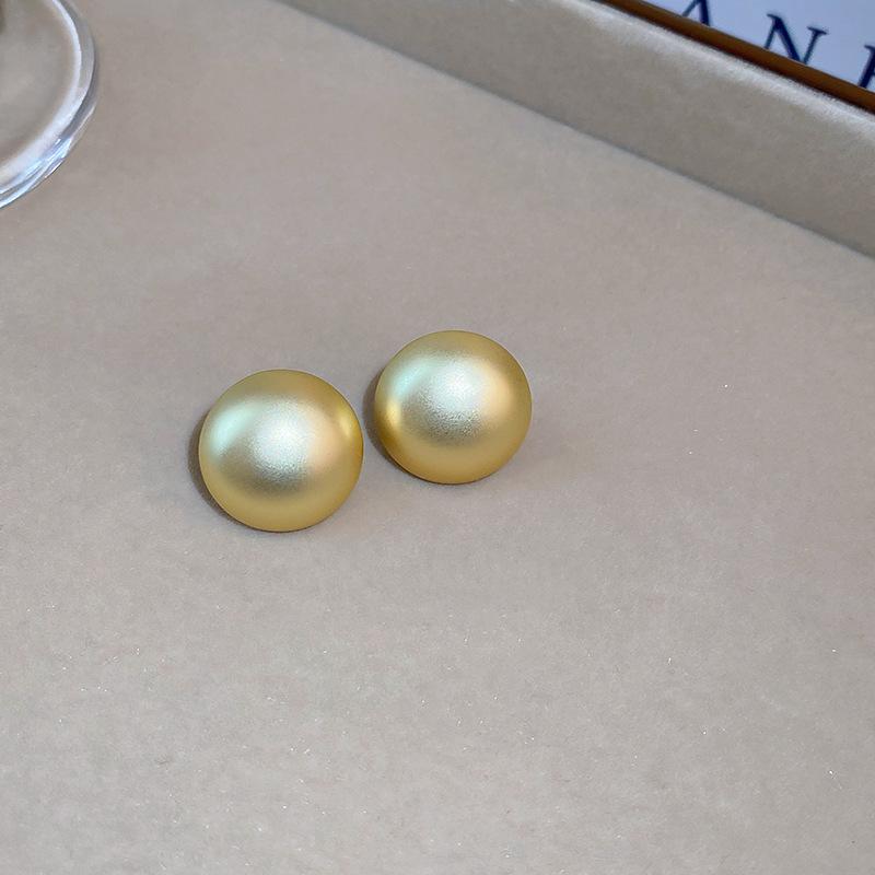 European and American light luxury metal wind brushed square love earrings female Internet celebrity personality geometric stud earrings