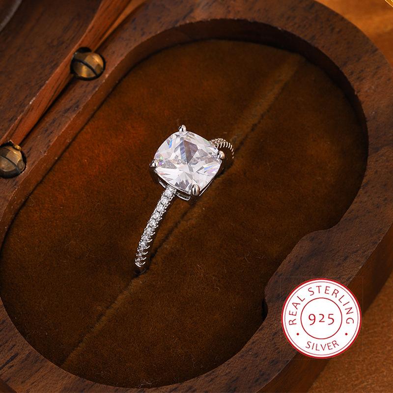 Srebrny Nowy Modny Kwadratowy Pierścionek z Białego Zirkonu w Białym Złocie dla Kobiety na Zaręczyny i Oświadczyny Prezent dla Panny Młodej Walentynki