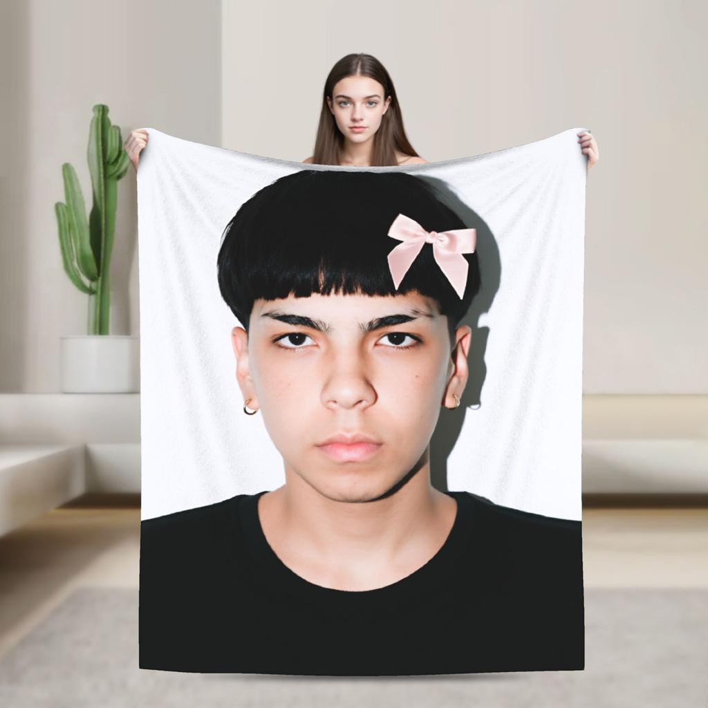 Milo J Argentinischer Rapper Warme Weiche Decke Flugzeugreise Plüsch Überwurf Lustiger Sofa Sessel Flanell Tagesdecke Schlafsofa Abdeckung