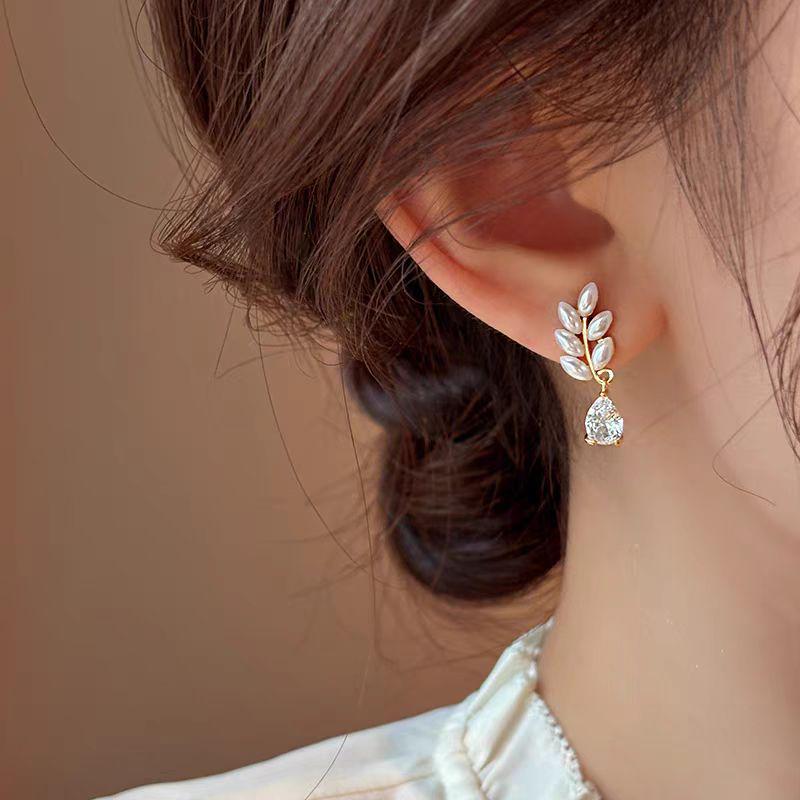 Elegant French Leaf Pearl Zirconia Drop Earrings for Women – Luxurious, Versatile, and Exquisite Stud Jewelry.