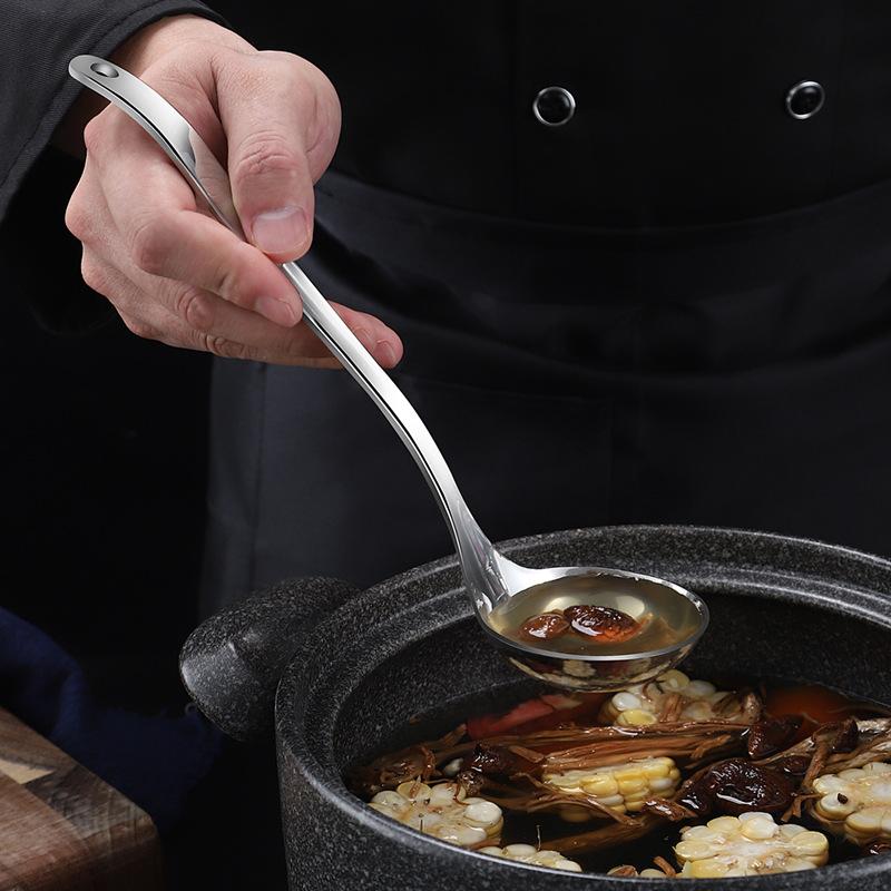 New Long Handle Colander Soup Ladle Spoon Stainless Steel Tableware Fine Holes Skimmer Japanese Tablespoons Home Kitchen Gadgets