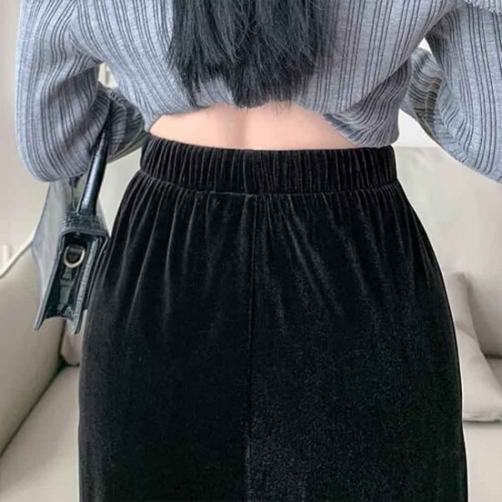 Navava Elegant Back Slit Velvet Long Skirt Ns484