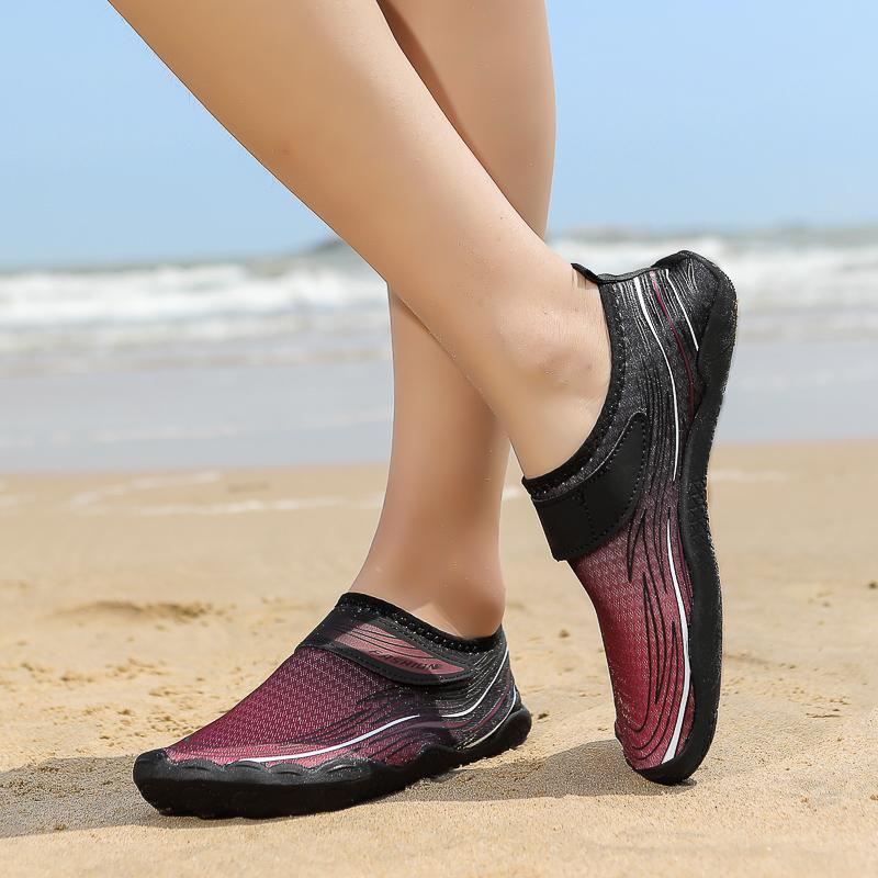 Fashion Men Water Barefoot Shoes Light Beach Shoes Couple Quick Dry Hiking Breathable Sport Sandals Training Shoe Comfortable Sandals 46