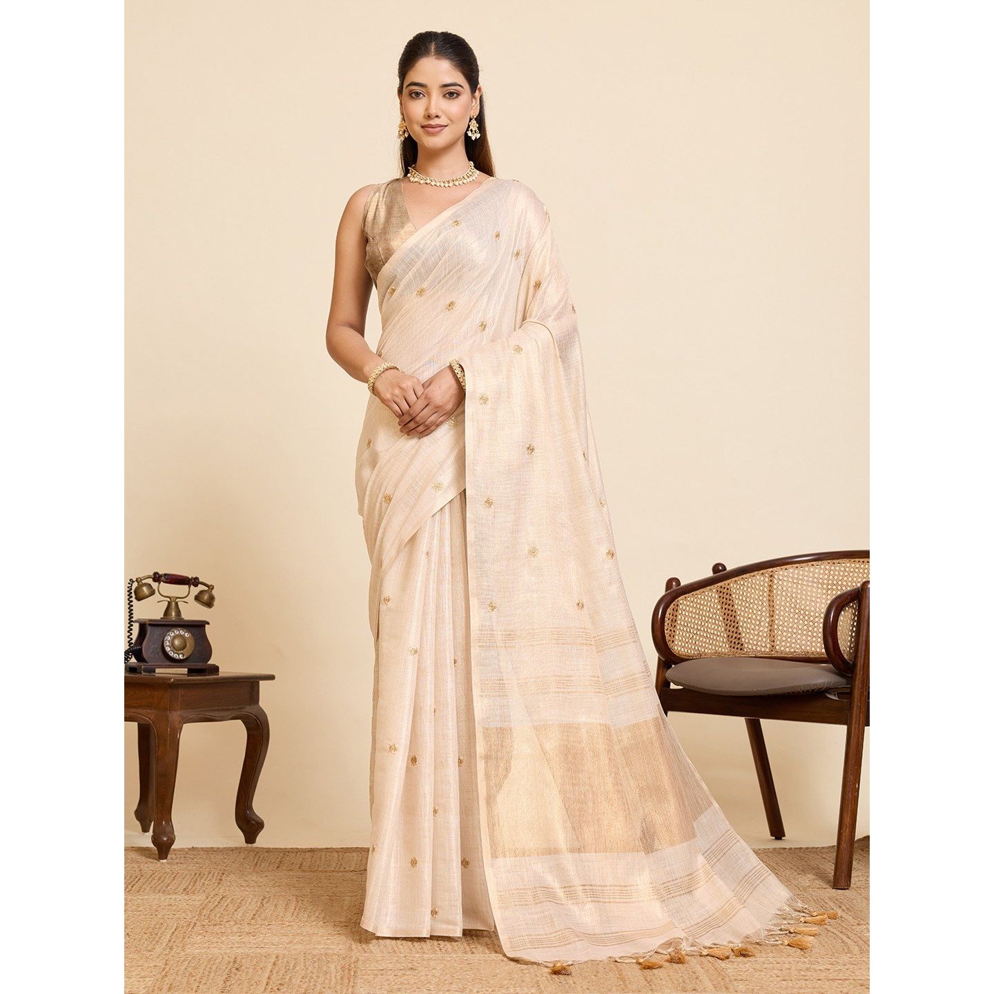 Designer Desire Collection – Premium Linen Silk Embroidered Saree