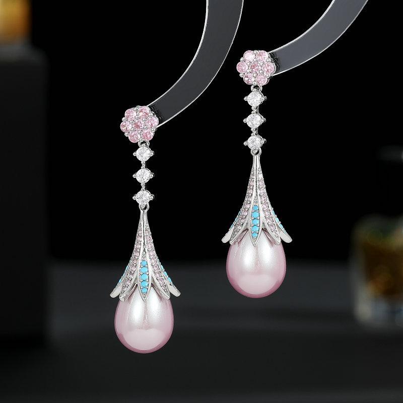 French Retro Elegant Temperament Court Style Earrings Light Luxury High Sense Long Modified Face Water Drop Pearl Earrings