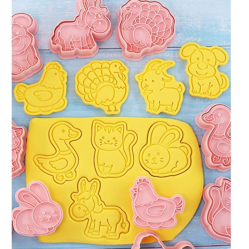 8Pcs/Set DIY Cartoon Animals Biscuit Molds Cookie Cutters Biscuit Molds Plastic Cookie Stamps Cookie Decorating Tools