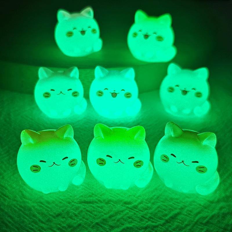 Cute Luminous Kitten Micro-landscape Desktop Ornament, Long-tailed Cat Car Decoration Accessory