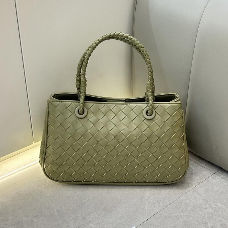 New woven leather handbag vegetable basket, basket bag tote bag, shoulder messenger bag, women's large capacity