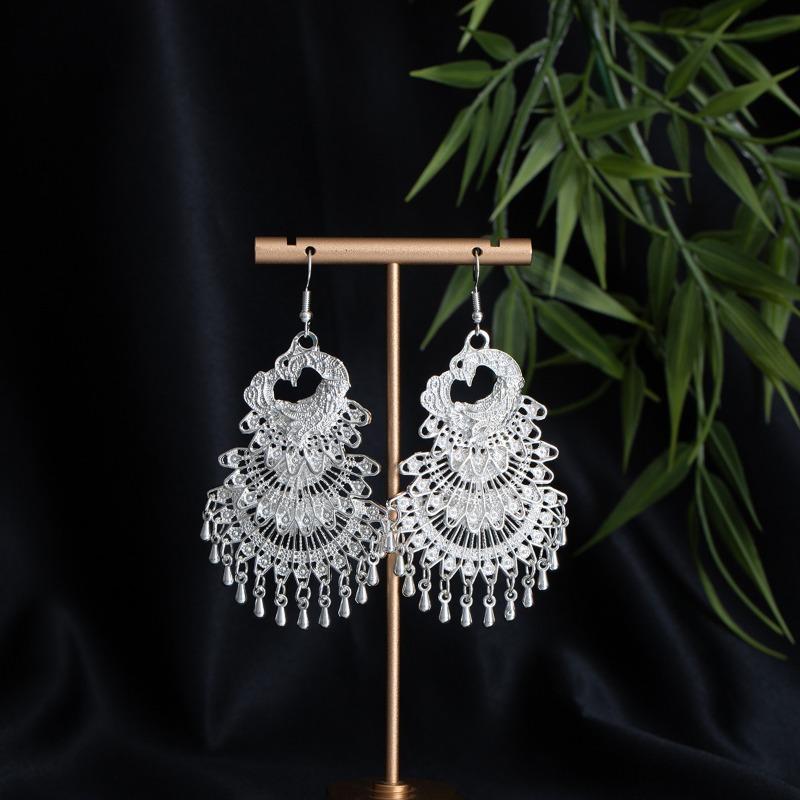 New Miao Long Tassel Minority Earrings, Light Luxury Miao Silver Exaggerated Fashion Temperament Earrings