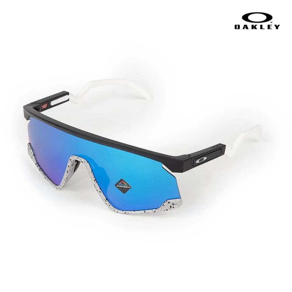 

[Oakley] Oakley BXTR Prisme Sapphire Sports Sunglasses