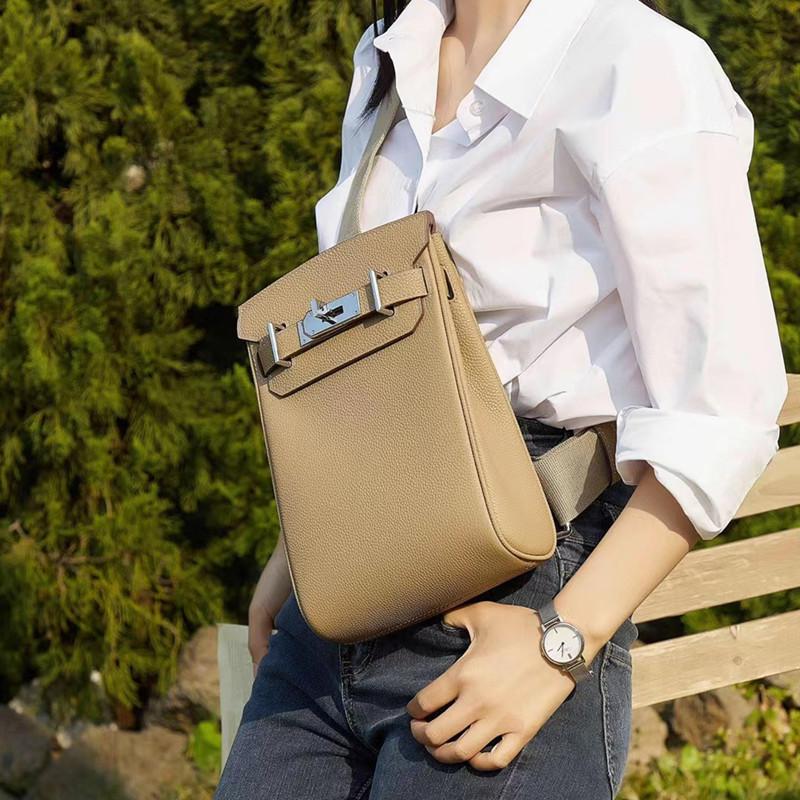 2025 New Kelli Breast Bag Fashionable Mini Simple Lychee Pattern Togo First Layer Cowhide Single Shoulder Women's Leather Bag