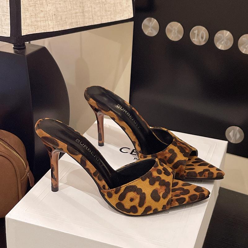 New Luxury Peep Toe Patent Leather Slippers Sexy Pointed Toe Stiletto Slip On Leopard Print Women Sandals Open Toe Heels