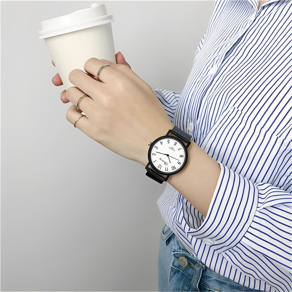 Minimalistischer Stil Jugend Uhr Männlich und Weiblich Schüler Lässig Mori Mittelschüler Schwarz und Weiß Paar Uhr