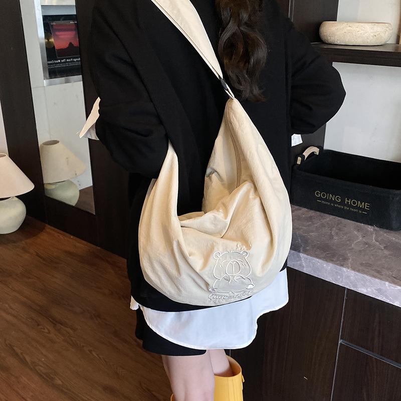 Trendy Dumpling Bag Large Capacity Women's Crossbody Bag New Lightweight, Simple and Versatile Casual Sports Style Men's Shoulder Bag