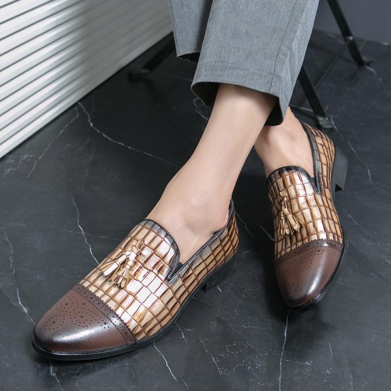 Size 38-47 Business Men Style Bullock Leather Shoes British Casual Comfortable Breathable Patchwork Fashionable Leather Shoes