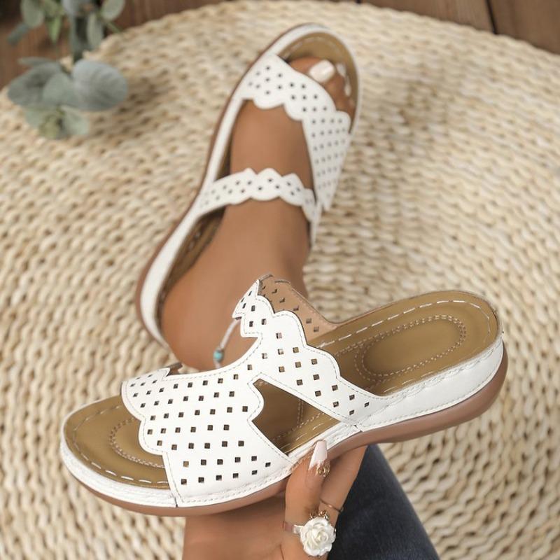 

Large size flat bottom casual open-toed slippers flower hollow cool slippers casual fashion beach shoes 43 белый