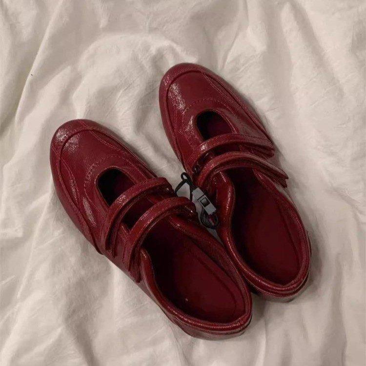[Ushilai] Retro red ballet shoes for women's spring 2025 new Velcro round head casual flats