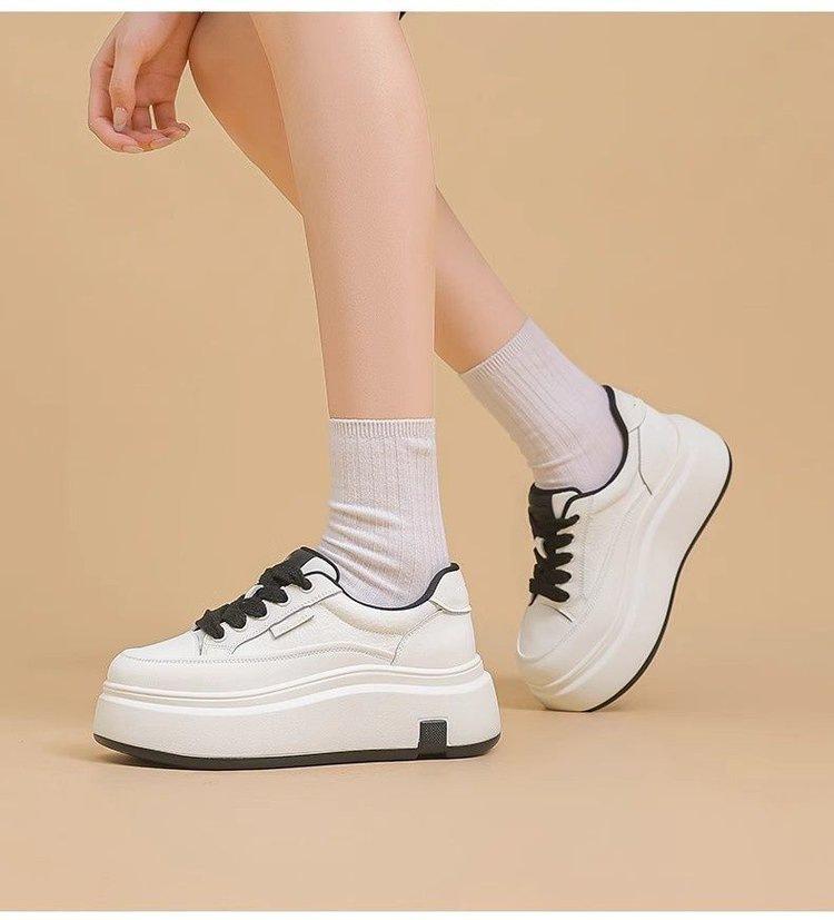 Thick-soled muffin little white shoes women's 2025 autumn new popular versatile and thin breathable height-increasing sports and leisure board shoes