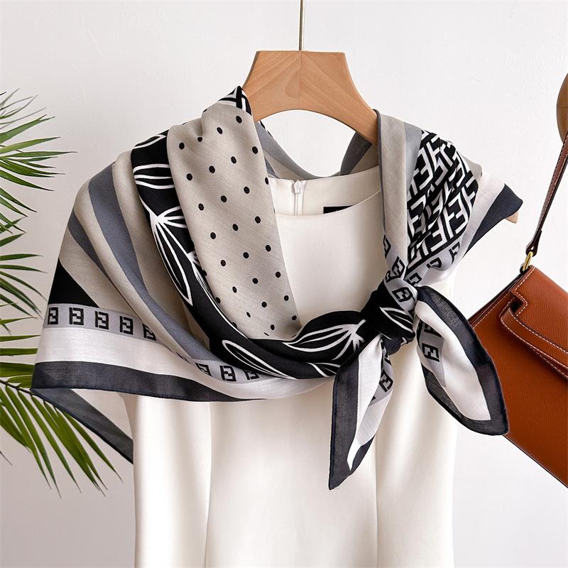 Druck Mode 90x90cm Bedruckter Damenschal Pashmina Seidenschal Quadratisches Tuch Dekorative Stirnband Hals Luxus Design Bandana