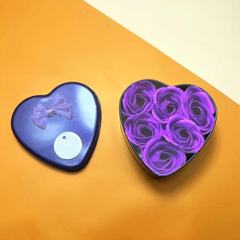 Valentine's Day Heart-Shaped Rose Soap Flower Gift Box for Girlfriend - Creative Souvenir