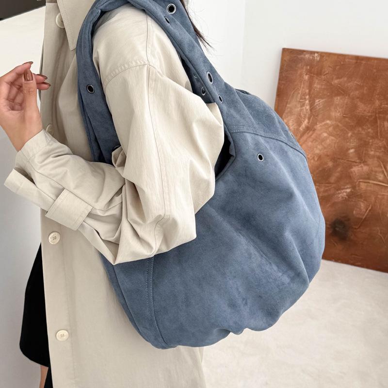 Suede bag women's large capacity 2025 new autumn and winter retro shoulder armpit bag commuter tote dumpling bag