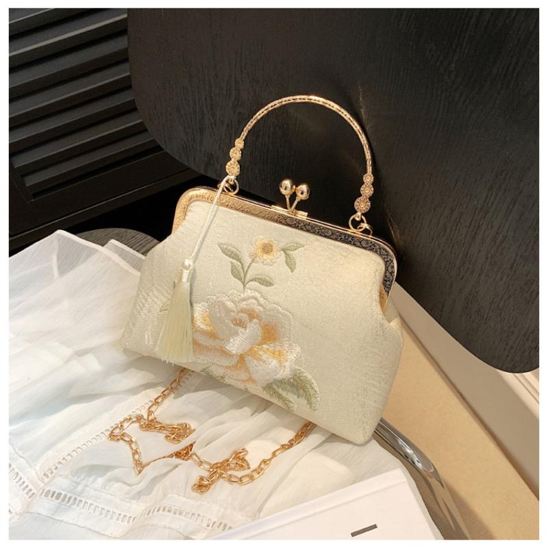 Chinese Style Embroidered Handbag With Tassel Temperament Elegant Women Chain Crossbody Shoulder Bag Wedding Evening Clutch Bags