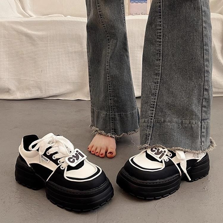 Popular Versatile Little White Shoes Women's Muffin Platform Dad Shoes 2025 Spring and Autumn Super Hot New Niche Heightening Sports Shoes