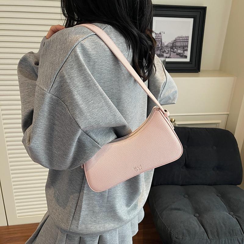 Premium Underarm Bag Women's New Fashionable Versatile Portable Shoulder Bag Simple Commuter Baguette Bag