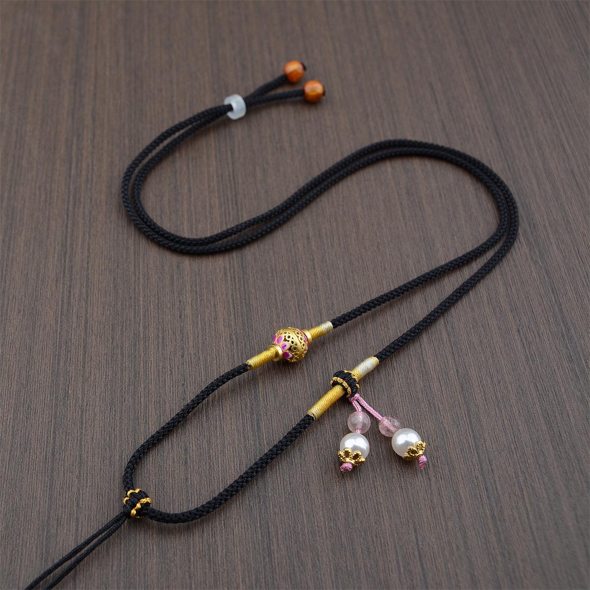 Natural Strawberry Quartz  Jade Agate Hand-woven Pendant Necklace with Lucky Knot