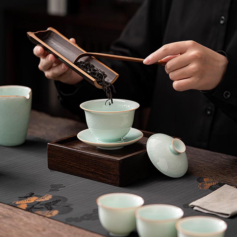 Su's Ru Kiln Ceramic 11-Piece Tea Set with Gaiwan & Teapot