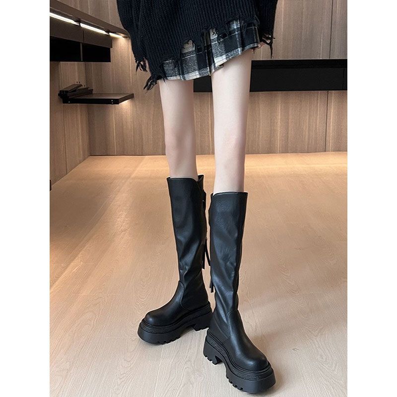 Not tired feet high value foreign style boots 2025 Internet celebrity new versatile fried street round head thick heel soft sole knight boots women