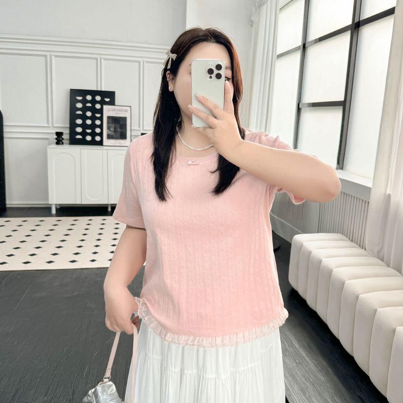 

Plus size women clothing [Age-Reducing Love T] Korean Series Gentle Wind Short sleeve T-shirt Summer 100.00kg Lace Stitching Top Sakura pollen 7xl