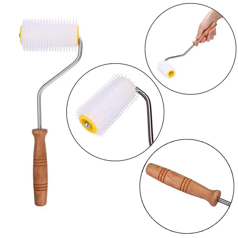 Beekeeping Tools: Honeycomb Extractor Roller with Wooden Handle and Bee Glue Scraper