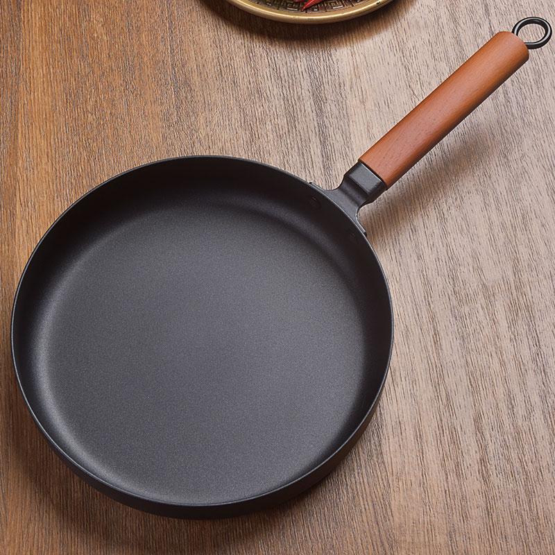 Cast Iron Pot Vintage Forged Chinese Wok Non-stick Frying Pan  Home 26CM Kitchen Wok Cooking Pot for Induction Cooker Gas Stove