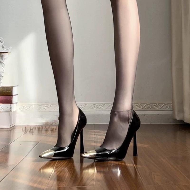 

Новые женские туфли на высоком каблуке из черной лакированной кожи, тонкий каблук, металлический квадратный носок, королевский стиль, сексуальные, весенне-осенние, темпераментные, с открытым верхом, одинарные туфли 40