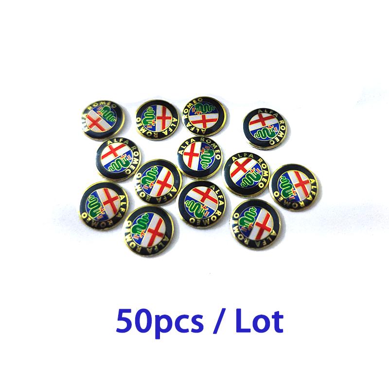 50 Pezzi 14mm Guscio Pulsante Tasto Telecomando Auto Portachiavi Logo Adesivo Emblema Decalcomania Simbolo Etichettatura Per Alfa Romeo 147 156 159 166 Mito