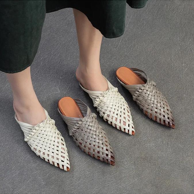 Johnature Ručně vyráběné tkaní Pantofle se špičatou špičkou na nízkém podpatku Prodyšná móda Dámská obuv z pravé kůže