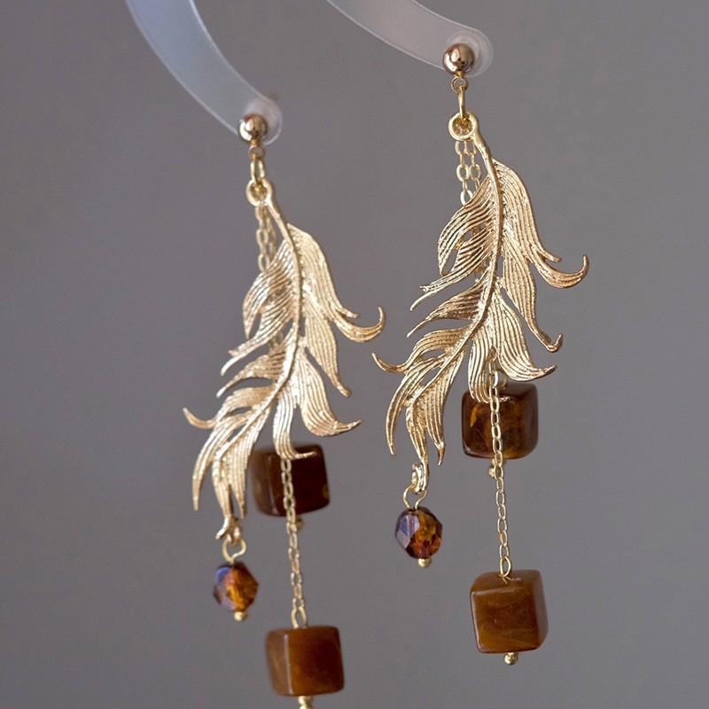 Vintage Ethnic Silver Needle Diamond Inlaid Round Flower Acrylic Resin Stud Earrings for Women