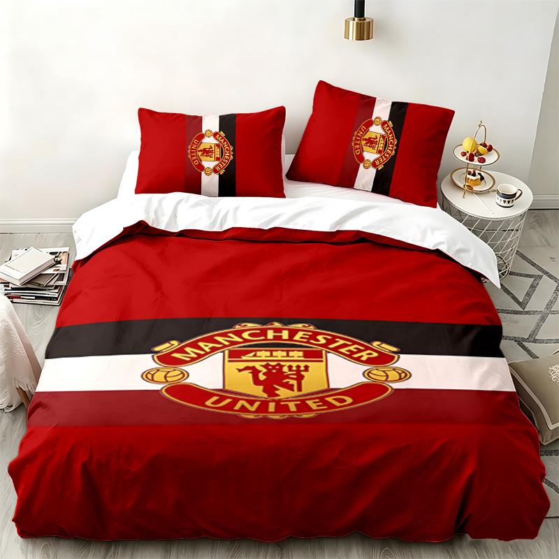 FC Manchester 3pc set Perfect for bedroom use Comfortable bedding set includes a duvet cover and two pillowcases Ideal birthday or Christmas gift